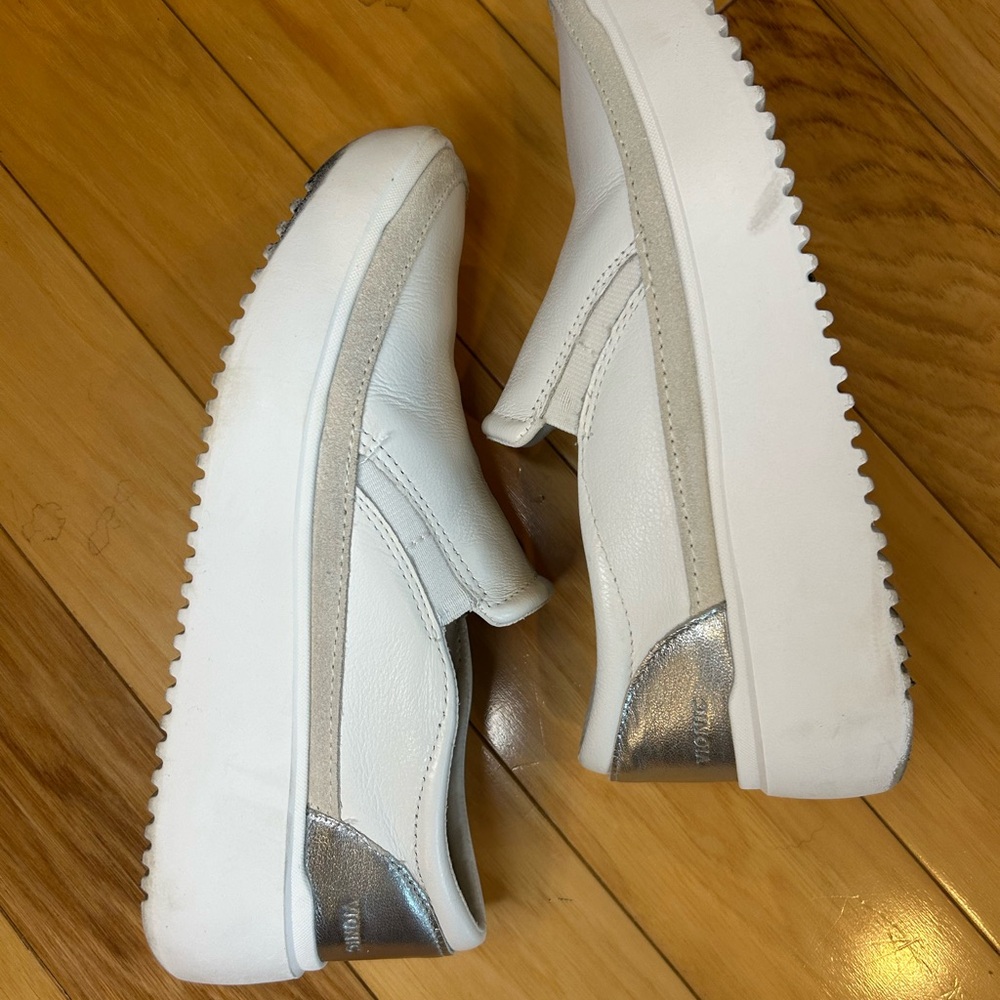 Vionic Women's Kearny White and Silver Slip-On Platform Sneakers Shoes - Picture 10 of 14